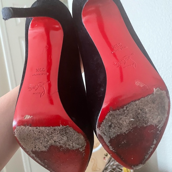 Classic black Louboutin Heels (Size 39 1/2) - Picture 8 of 8